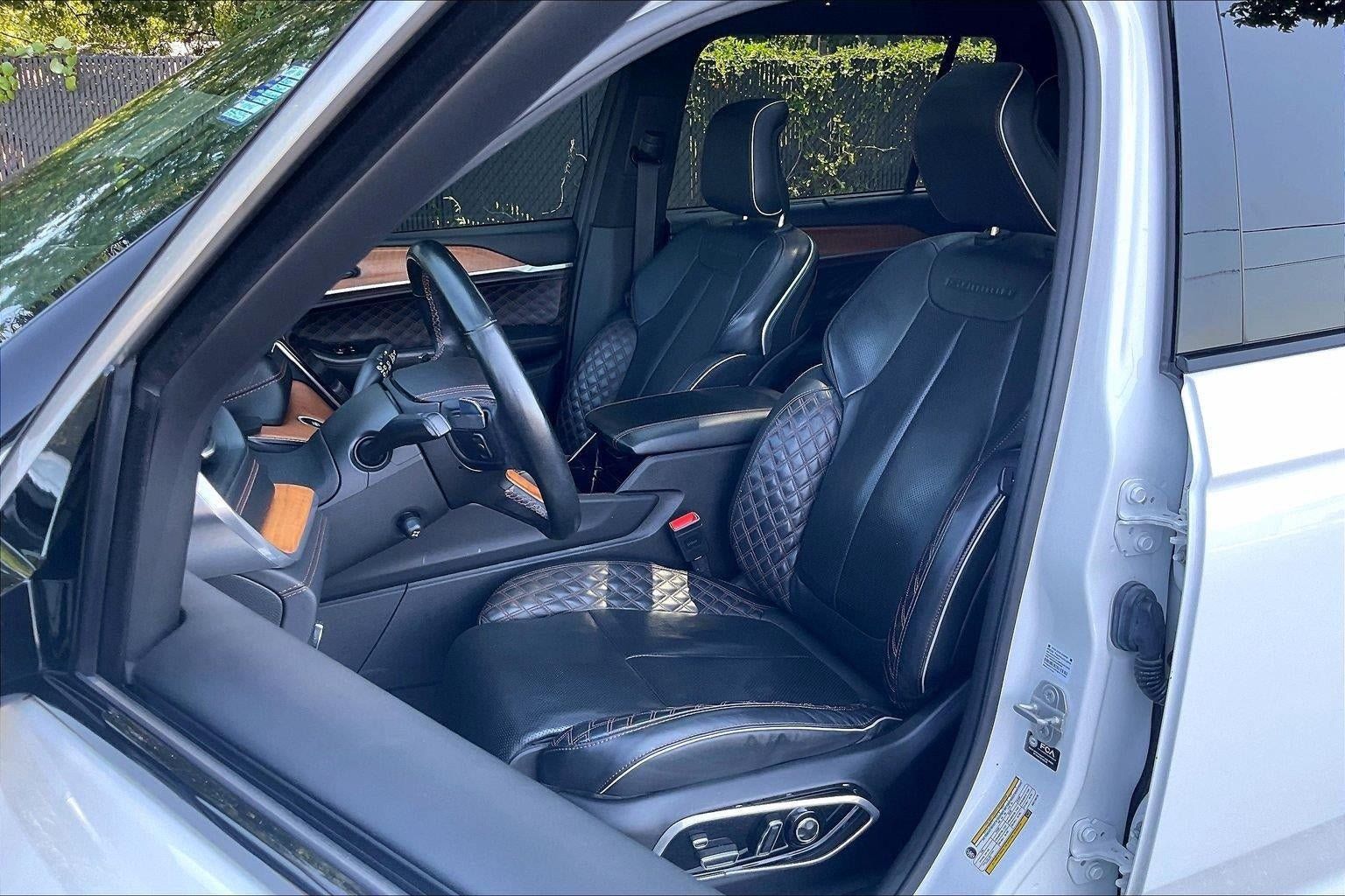Used 2021 Jeep Grand Cherokee L Summit AWD/4WD image 23