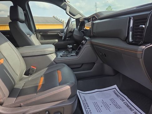 Used 2023 GMC Sierra 1500 AT4 w/ AT4 Premium Package image 17