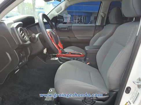 Used 2023 Toyota Tacoma SR AWD/4WD image 10