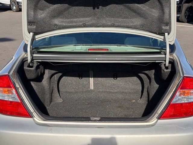 Used 2004 Toyota Camry LE FWD image 15