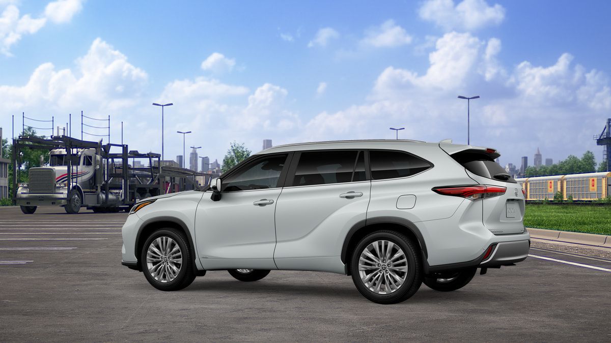 New 2026 Toyota Highlander Platinum AWD/4WD image 5