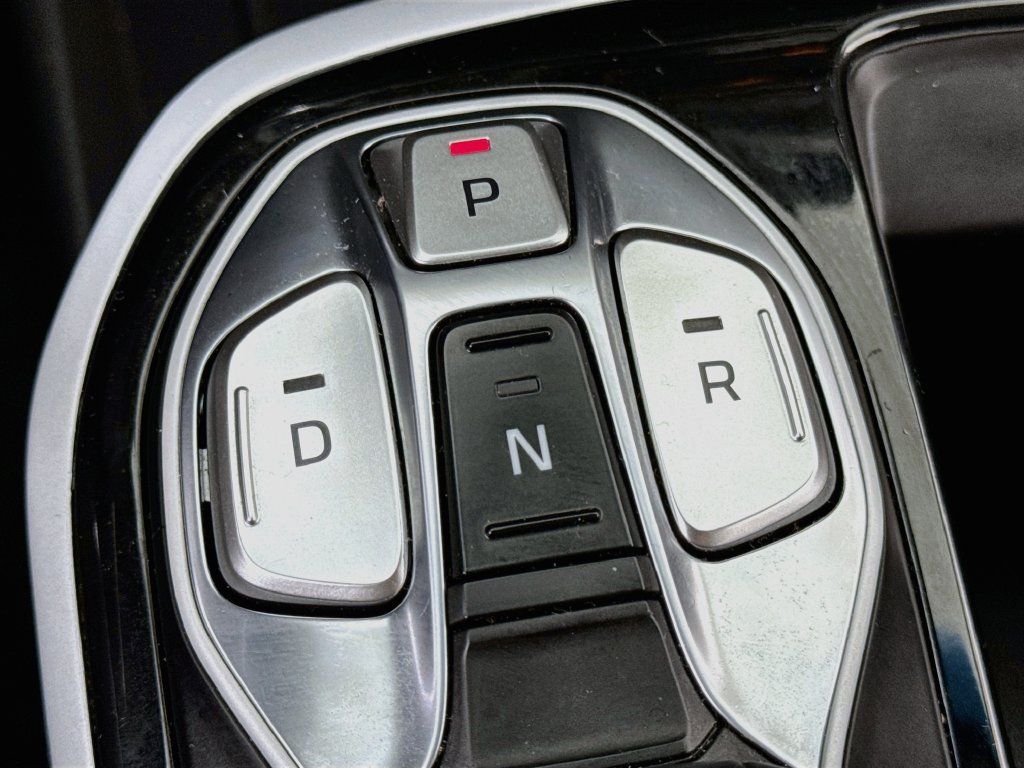 Used 2019 Hyundai Ioniq Limited FWD image 17