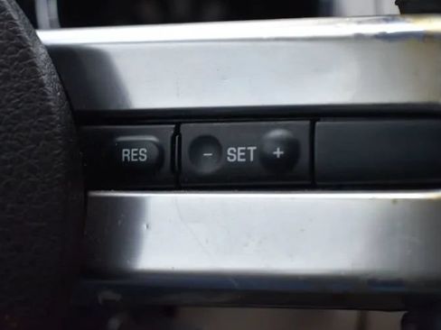 Used 2005 Ford Mustang Premium RWD image 20