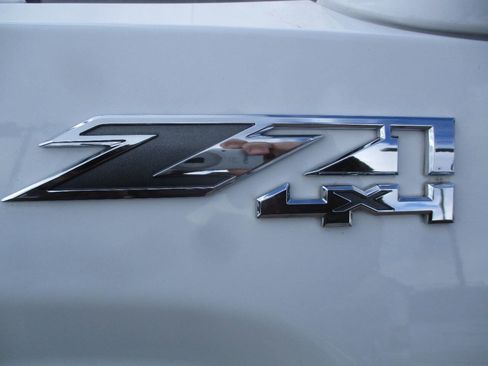 Used 2017 GMC Sierra 1500 SLE w/ SLE Value Package image 12