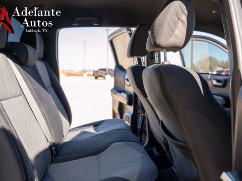 Used 2021 Toyota Tacoma TRD Off-Road image 7