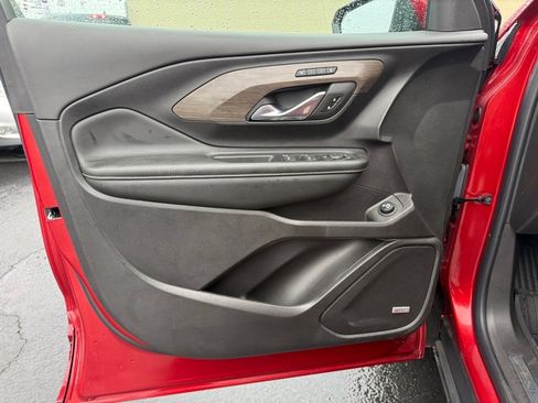 Used 2024 GMC Terrain Denali w/ Denali Premium Package image 14