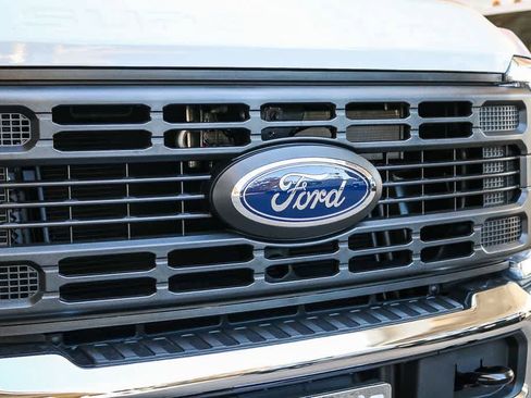 New 2026 Ford F250 XL w/ XL Chrome Package RWD image 5