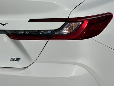 Used 2025 Toyota Camry SE FWD image 24