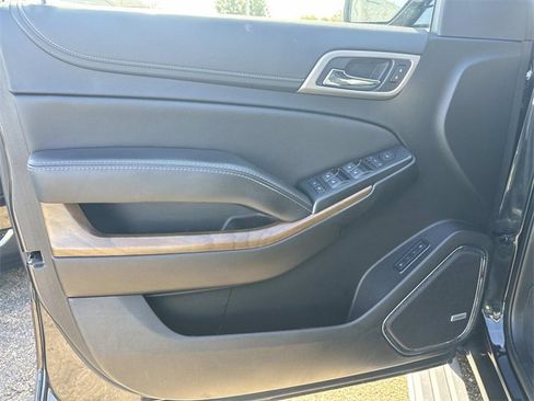 Used 2020 GMC Yukon XL Denali w/ Denali Ultimate Package image 25