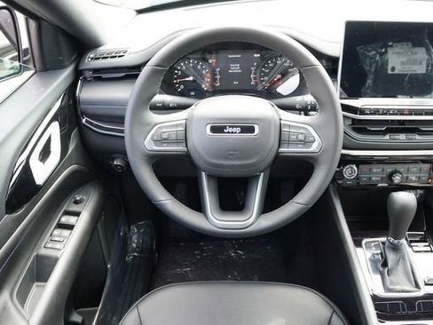 New 2025 Jeep Compass Latitude w/ Sun & Sound Group image 12