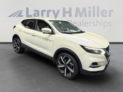 Used 2021 Nissan Rogue Sport SL w/ Premium Package image 7