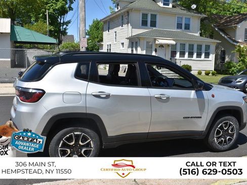Used 2025 Jeep Compass Trailhawk AWD/4WD image 5