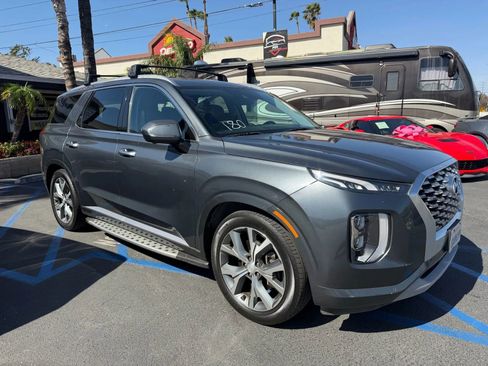 Used 2021 Hyundai Palisade Limited FWD image 1