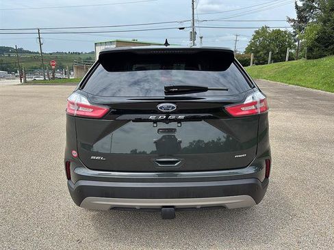 Certified 2024 Ford Edge SEL w/ Convenience Package AWD/4WD image 3