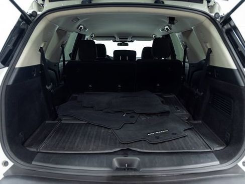 Used 2024 Nissan Pathfinder S w/ Cargo Package AWD/4WD image 9