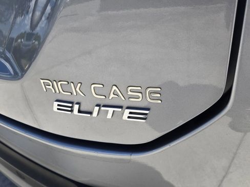 Used 2023 Honda Pilot Elite image 16