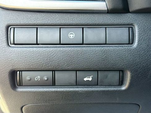Used 2021 Nissan Rogue SV w/ Premium Package FWD image 34