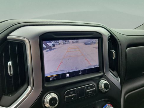 Used 2019 GMC Sierra 1500 SLT w/ SLT Premium Plus Package AWD/4WD image 17