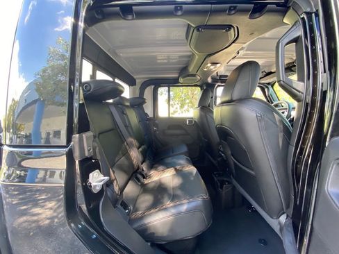 Used 2022 Jeep Gladiator Overland image 23