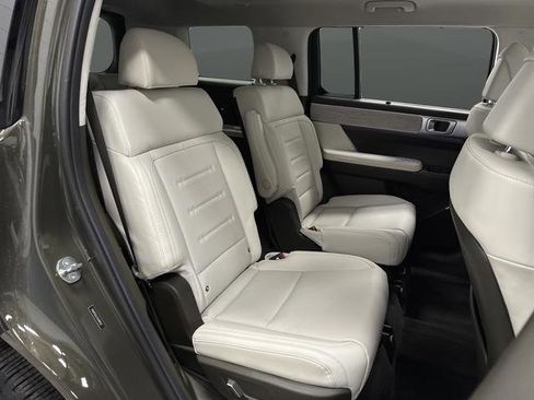 Used 2025 Hyundai Santa Fe Calligraphy image 34