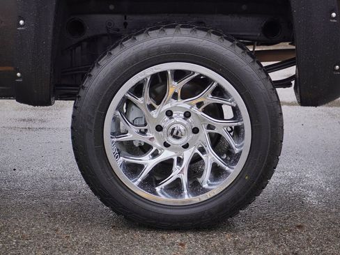 Used 2018 Chevrolet Silverado 1500 LT w/ All Star Edition image 11