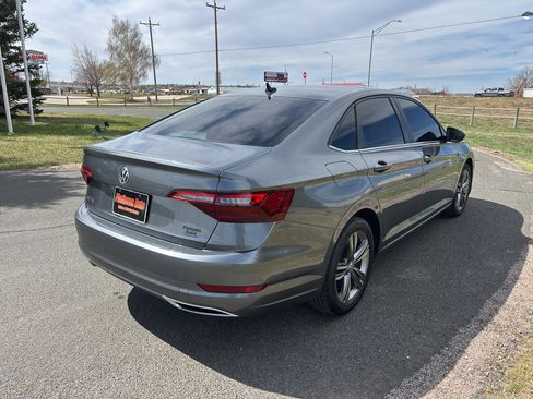 Used 2021 Volkswagen Jetta R-Line image 6