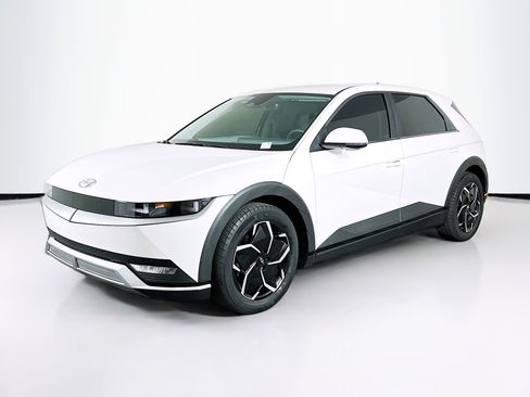 Used 2024 Hyundai Ioniq 5 SEL RWD image 3