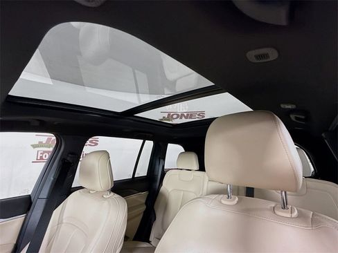 Used 2023 Jeep Grand Cherokee 4WD 4xe image 11