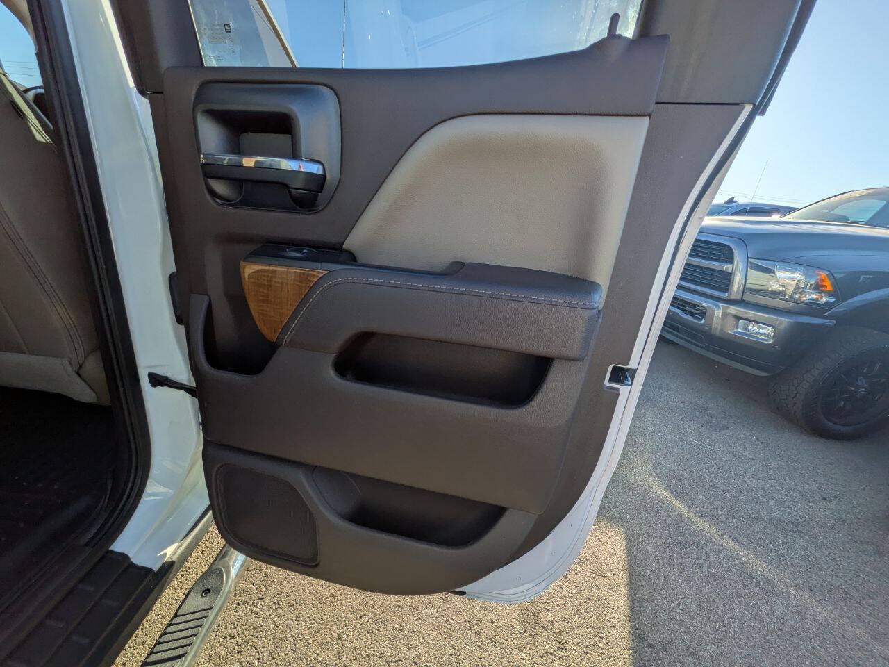 Used 2016 GMC Sierra 1500 SLT w/ SLT Preferred Package AWD/4WD image 28