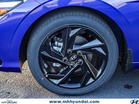 New 2026 Hyundai Elantra SEL Sport FWD image 10