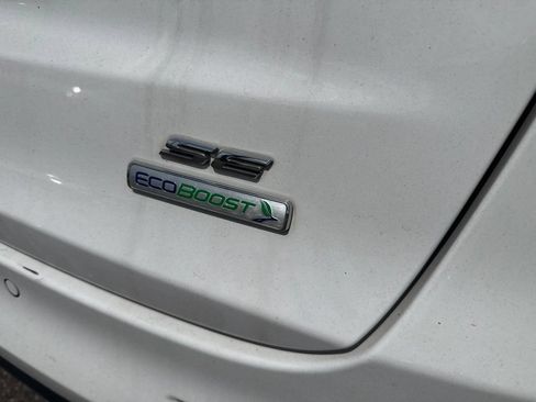 Used 2020 Ford Fusion SE FWD image 12