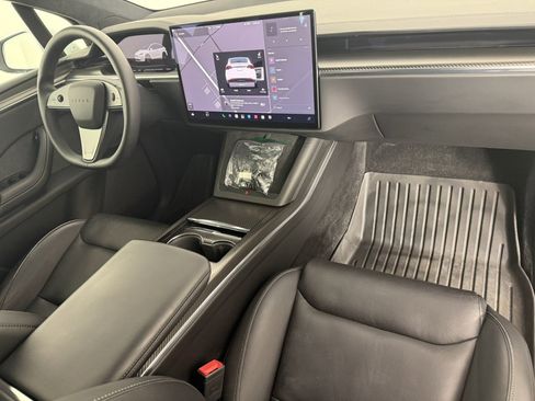 Used 2022 Tesla Model X Plaid AWD/4WD image 11