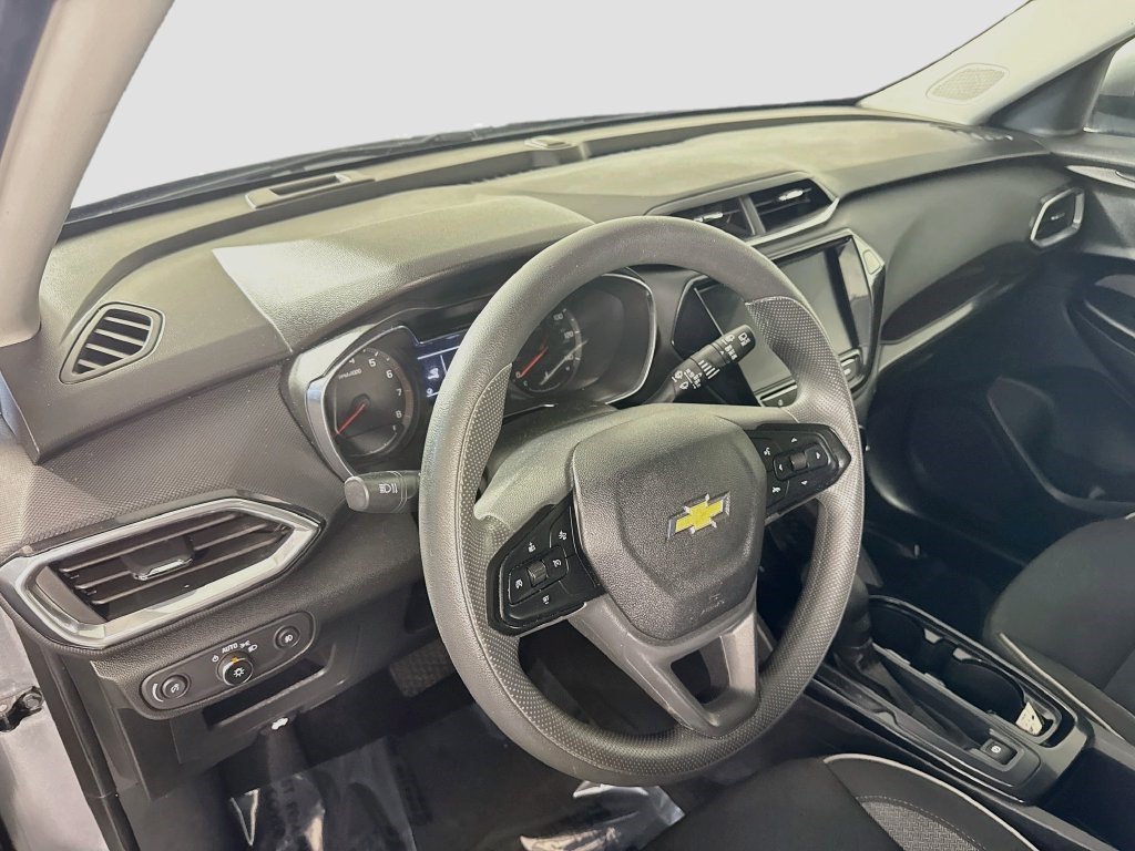Used 2023 Chevrolet TrailBlazer LT w/ Convenience Package FWD image 22
