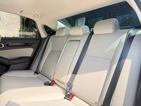 Used 2022 Honda Civic Touring image 16