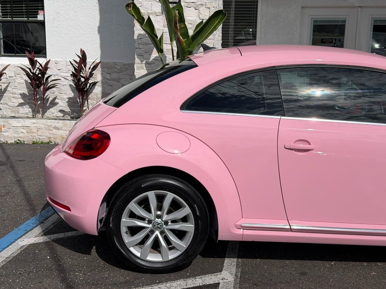 Used 2014 Volkswagen Beetle TDI FWD image 15