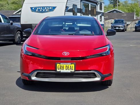 New 2026 Toyota Prius Plug-In Hybrid FWD image 3