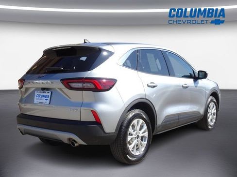 Used 2023 Ford Escape Active w/ Tech Pack #2 AWD/4WD image 3