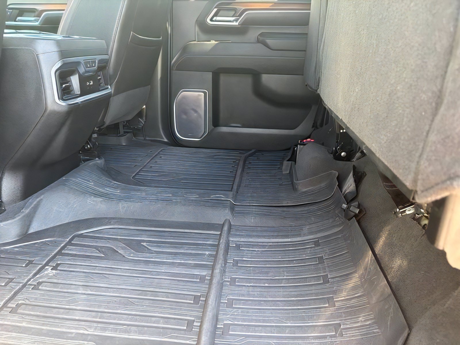 Used 2024 GMC Sierra 2500 Denali w/ Denali Reserve Package AWD/4WD image 14