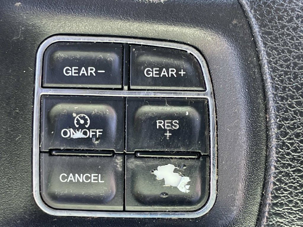 Used 2016 RAM 1500 Classic SLT AWD/4WD image 46