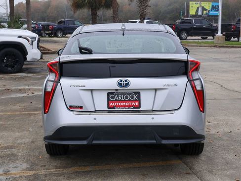 Used 2018 Toyota Prius Four image 18