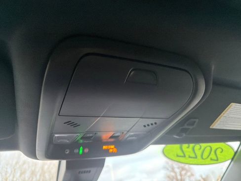 Used 2022 Chevrolet Equinox RS w/ RS Leather Package image 17