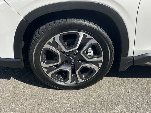 Certified 2023 Subaru Ascent Limited w/ Technology Package AWD/4WD image 10