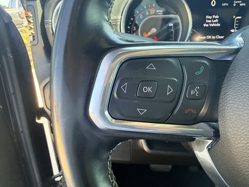 Used 2022 Jeep Gladiator Overland w/ Popular Equipment Package AWD/4WD image 22