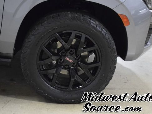 Used 2021 GMC Yukon AT4 w/ AT4 Premium Package AWD/4WD image 10