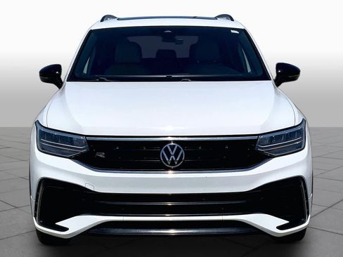 Used 2022 Volkswagen Tiguan SE R-Line AWD/4WD image 4