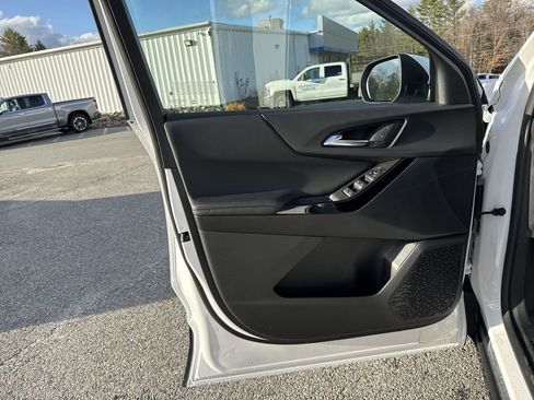 New 2025 Chevrolet Equinox LT w/ Safety and Technology Package image 56