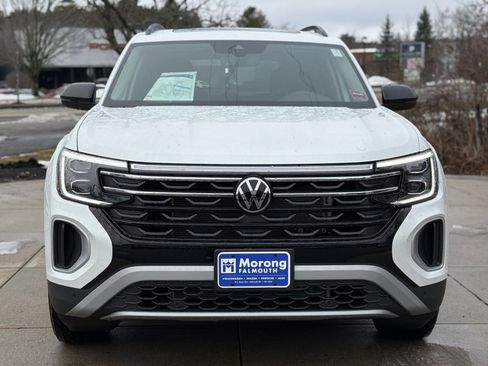 New 2026 Volkswagen Atlas Peak Edition image 3