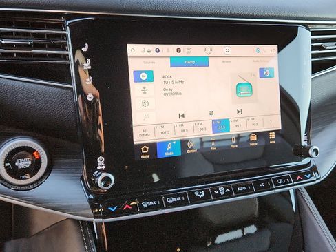 Used 2024 Jeep Wagoneer L Series II w/ Flexible Seating Group image 15