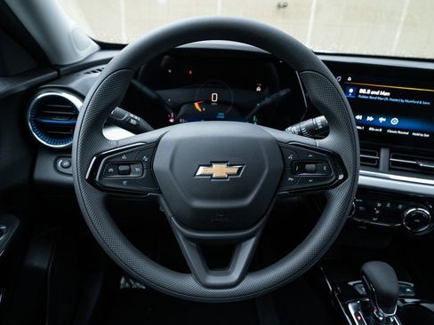 New 2026 Chevrolet Trax LT image 17