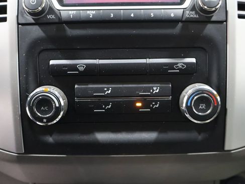 Used 2017 Nissan Frontier SV image 26